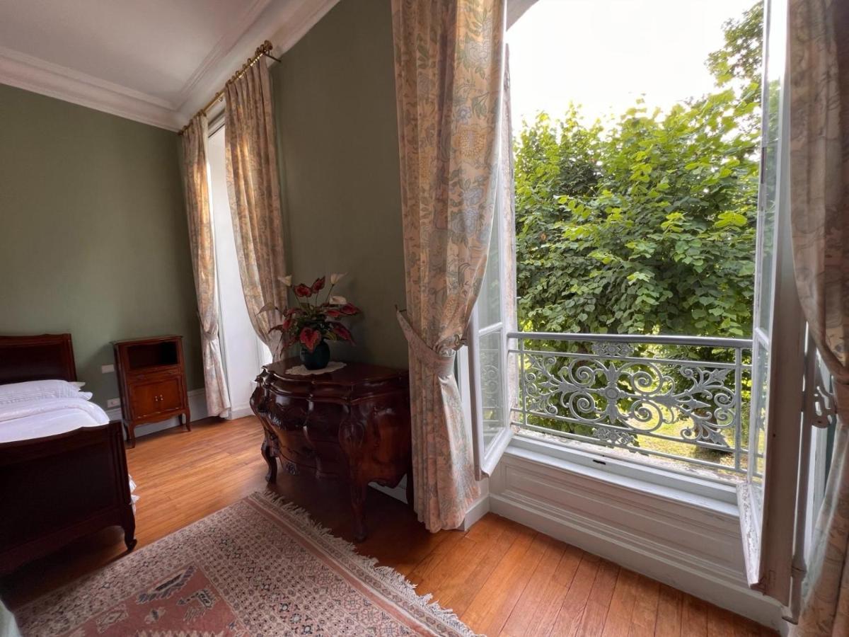 Demeure Des Payratons Bed & Breakfast Saint-Gerand-le-Puy ภายนอก รูปภาพ
