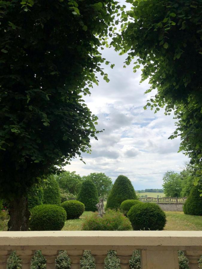 Demeure Des Payratons Bed & Breakfast Saint-Gerand-le-Puy ภายนอก รูปภาพ