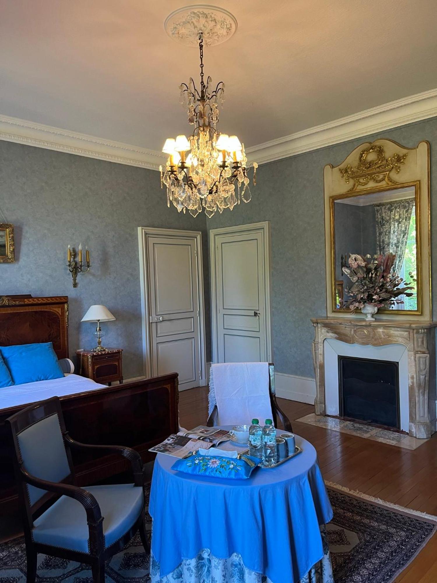 Demeure Des Payratons Bed & Breakfast Saint-Gerand-le-Puy ภายนอก รูปภาพ