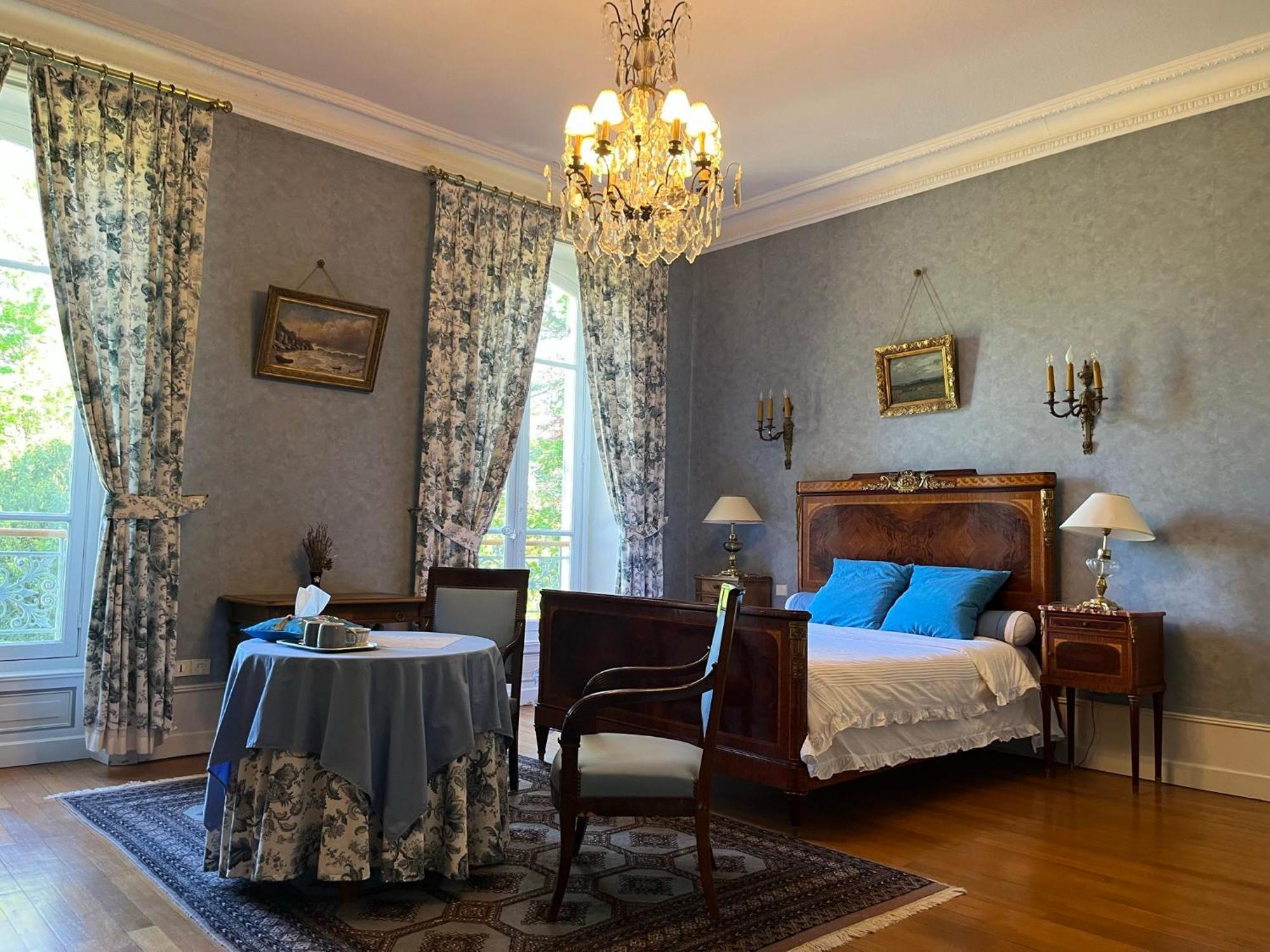 Demeure Des Payratons Bed & Breakfast Saint-Gerand-le-Puy ภายนอก รูปภาพ
